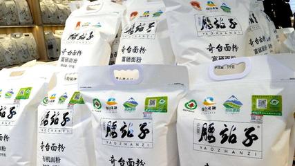 追着雪花看新疆丨小麦上的“大文章” 食用农产品